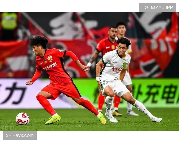 中超本土射手闪耀赛场，年轻新星状态回升展现未来潜力