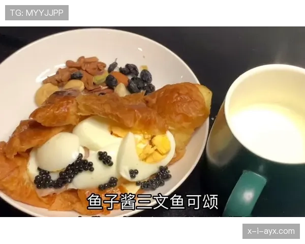 姆巴佩早餐吃鱼子酱配矿泉水，训练迟到还带保镖排队买可颂